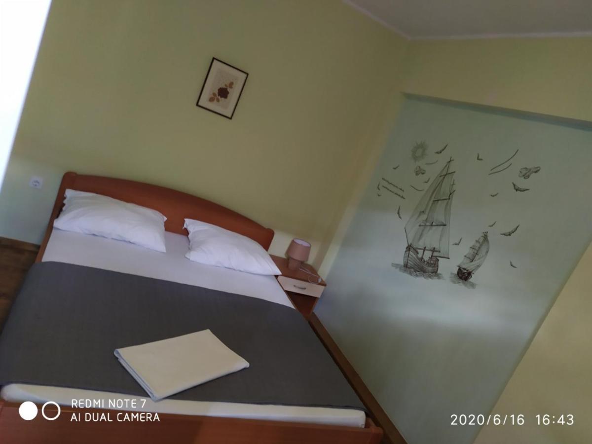 Apartman Ena Vodice Exterior foto